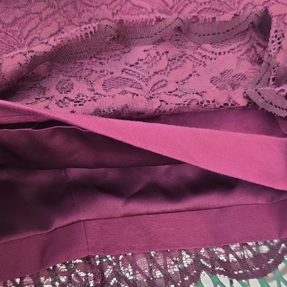 Boden Elegant Lace Dress in Rich Burgundy - Picture 7 of 8